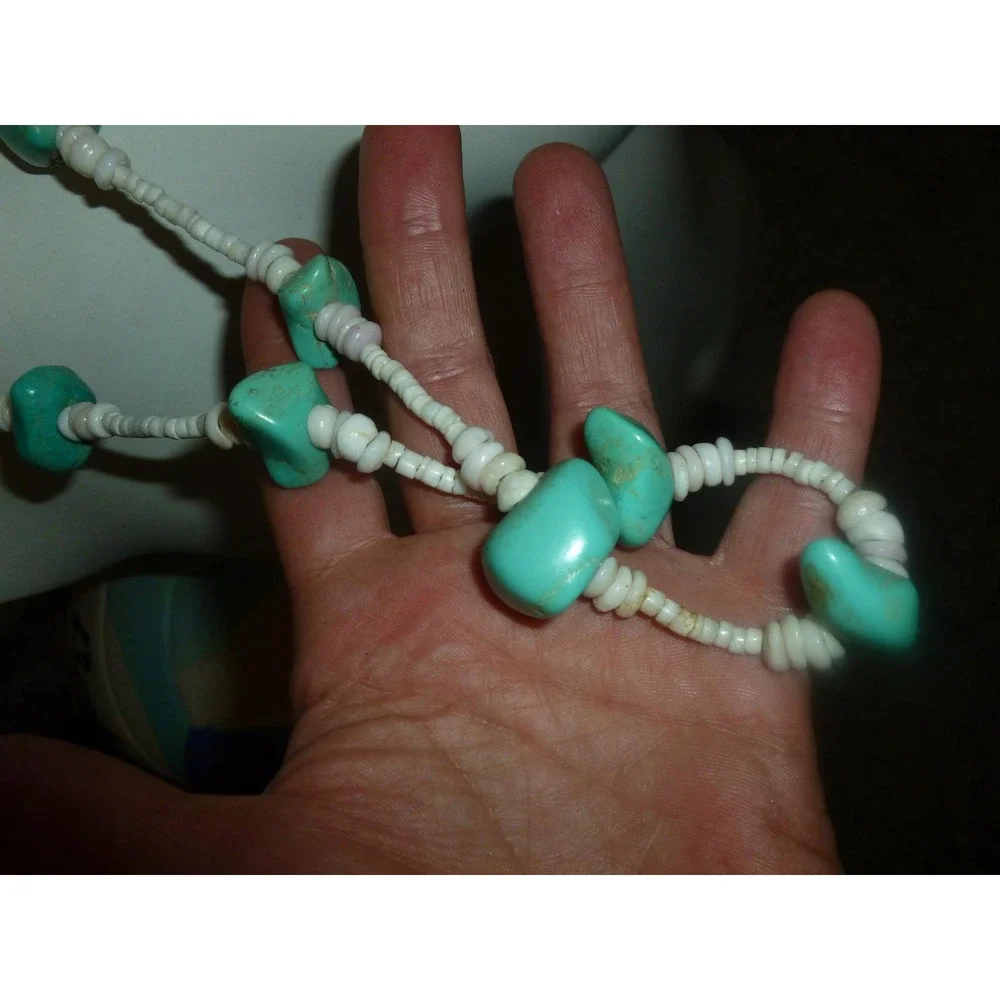 Vintage Southwestern Turquoise Nugget‎ and White Heishe Shell Necklace 24 Inch